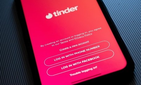 application de tromperie tinder